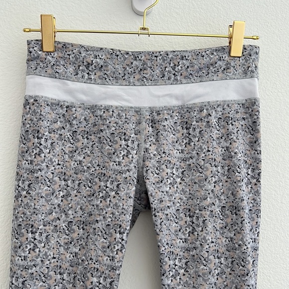 Lululemon Run Inspire Crop Leggings - Picture 10 of 12